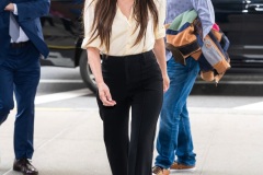 oliviamunn_20260518_p_3900016661110260654_8_3900016232958911749