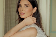 oliviamunn_20260217_p_3834787007160269648_4_3834786993419723525