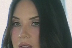 oliviamunn_20260208_p_3828186354652714911_4_video_cover_3828185962393002962