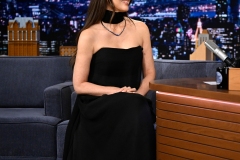 711350768_olivia-munn-3
