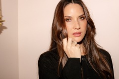 oliviamunn_20260421_p_3879945364912618497_4_3879945335099553777