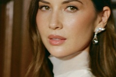oliviamunn_20260612_p_3918221559109578074_4_3918217349278447745